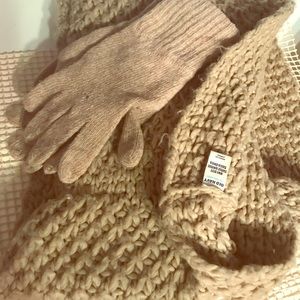 Brown scarf & Gloves Old Navy